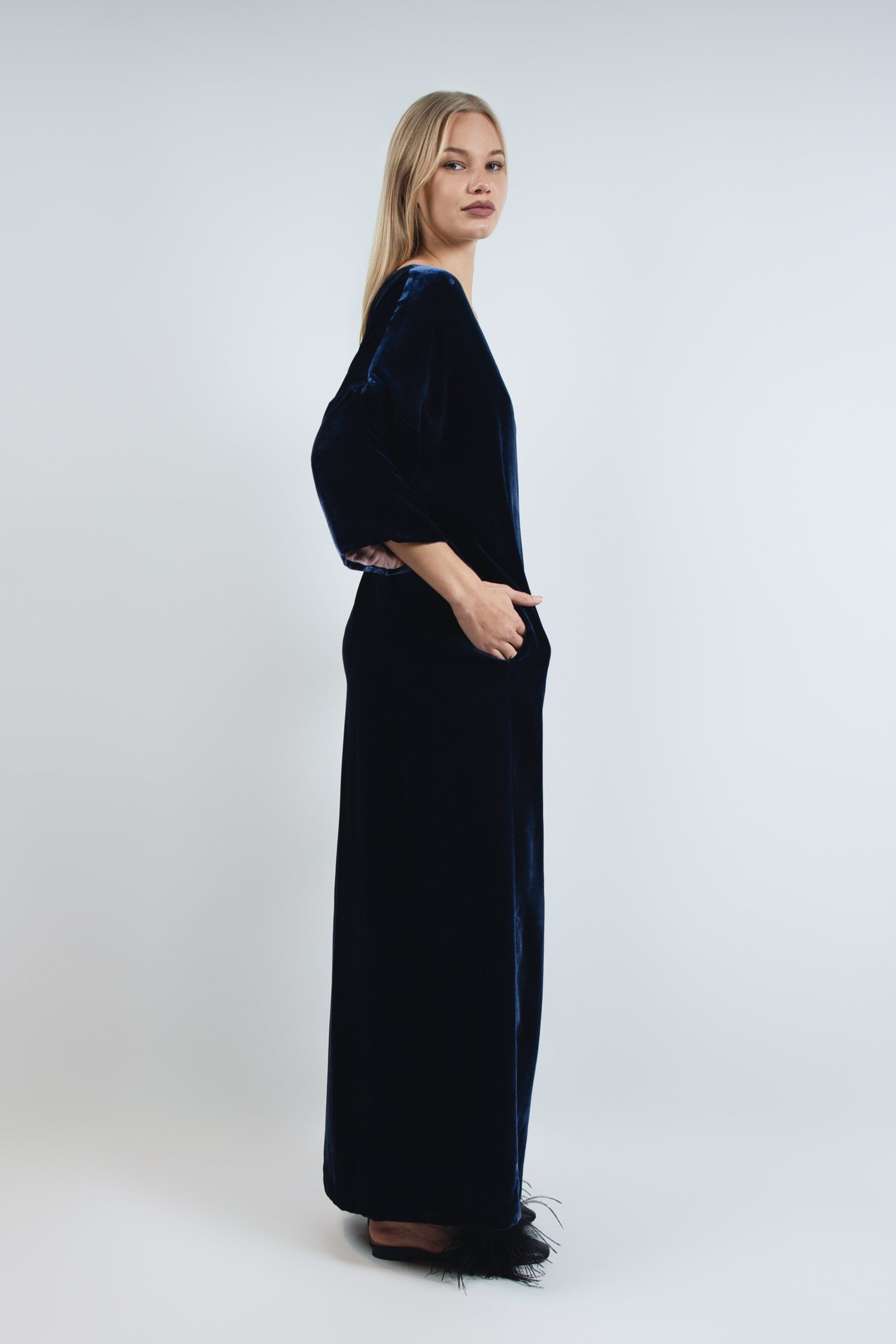 Amber Dusk Robe Sapphire Product Amoralle