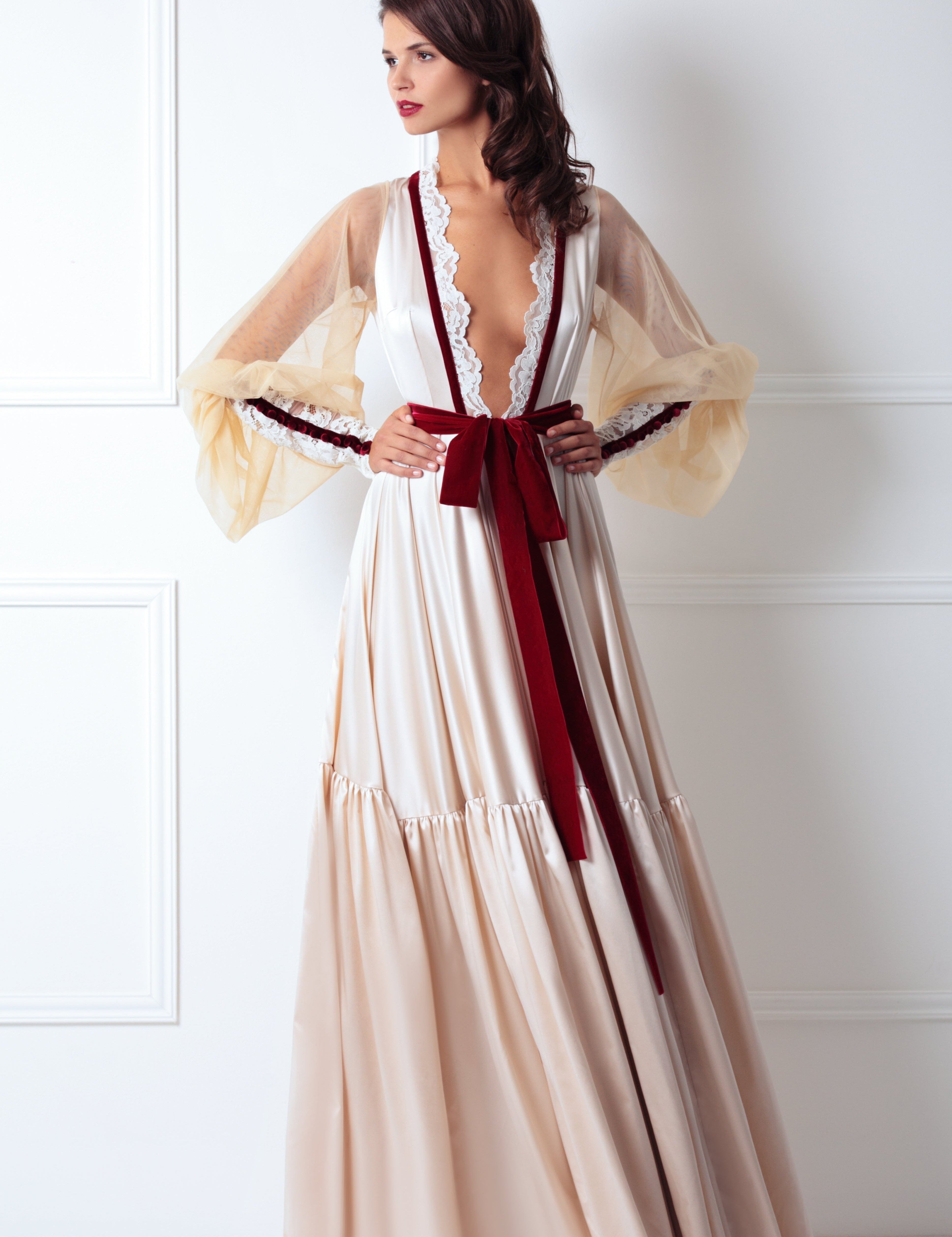 Cream Full Satin Maxi Robe Product Amoralle