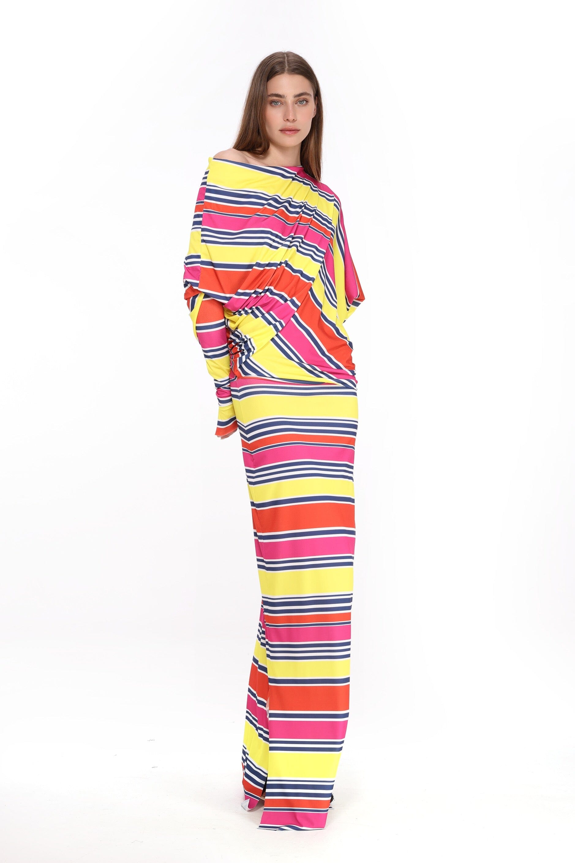 Linear Charm Dress Product Amoralle