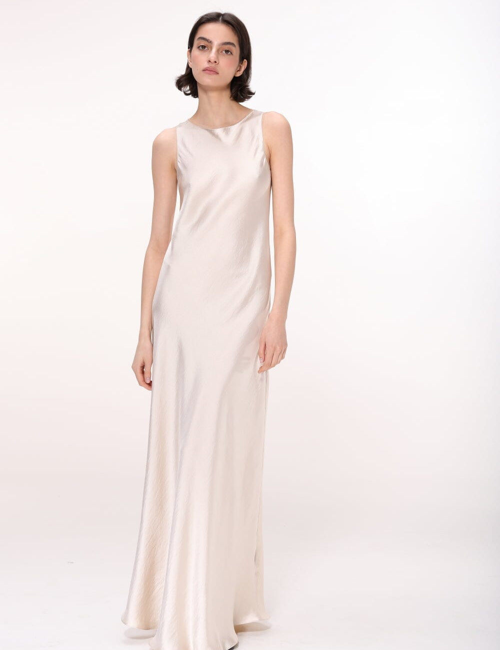 Minimal & Elegant Dress Product Amoralle