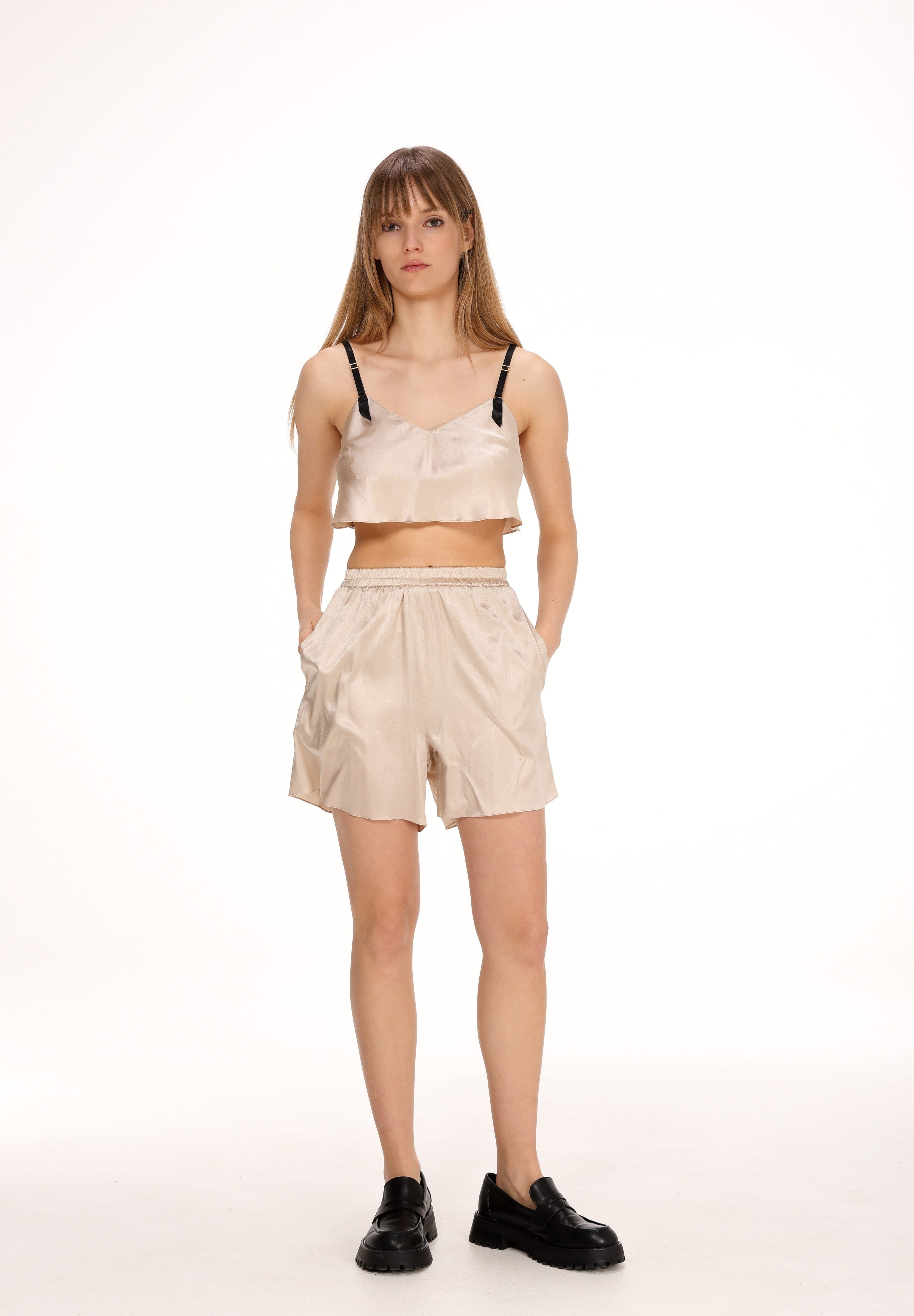 Silk Shorts in Beige Product Amoralle