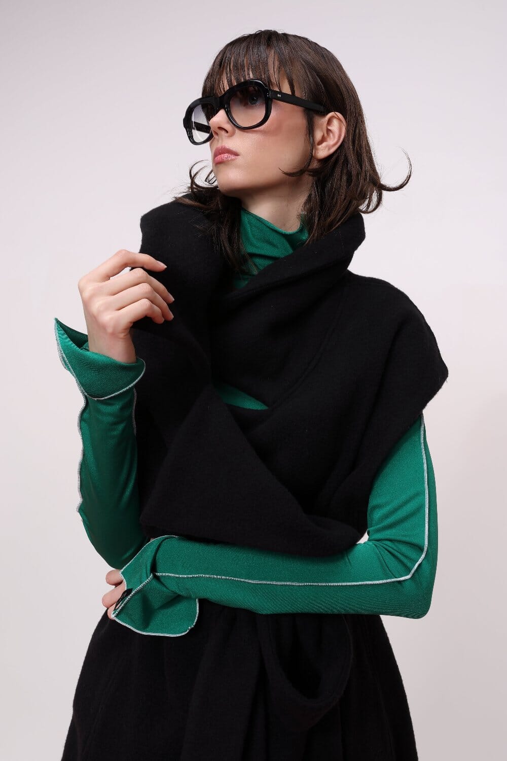Sleeveless Belted Wool Coat Product Amoralle