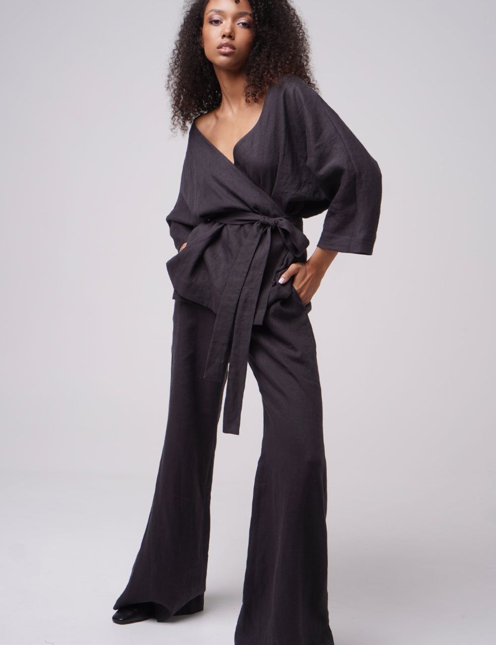 Coal Blossom Linen Wrap Set Antracite Product SIA Glamoralle