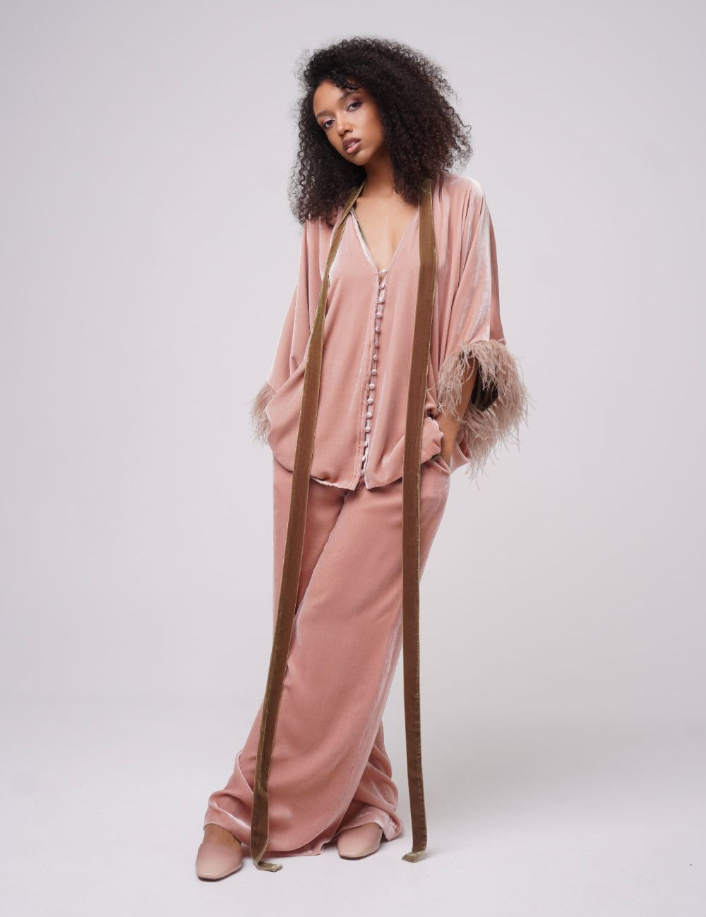 Earth Angel Silk Velvet Pajama Set Light Pink Product SIA Glamoralle