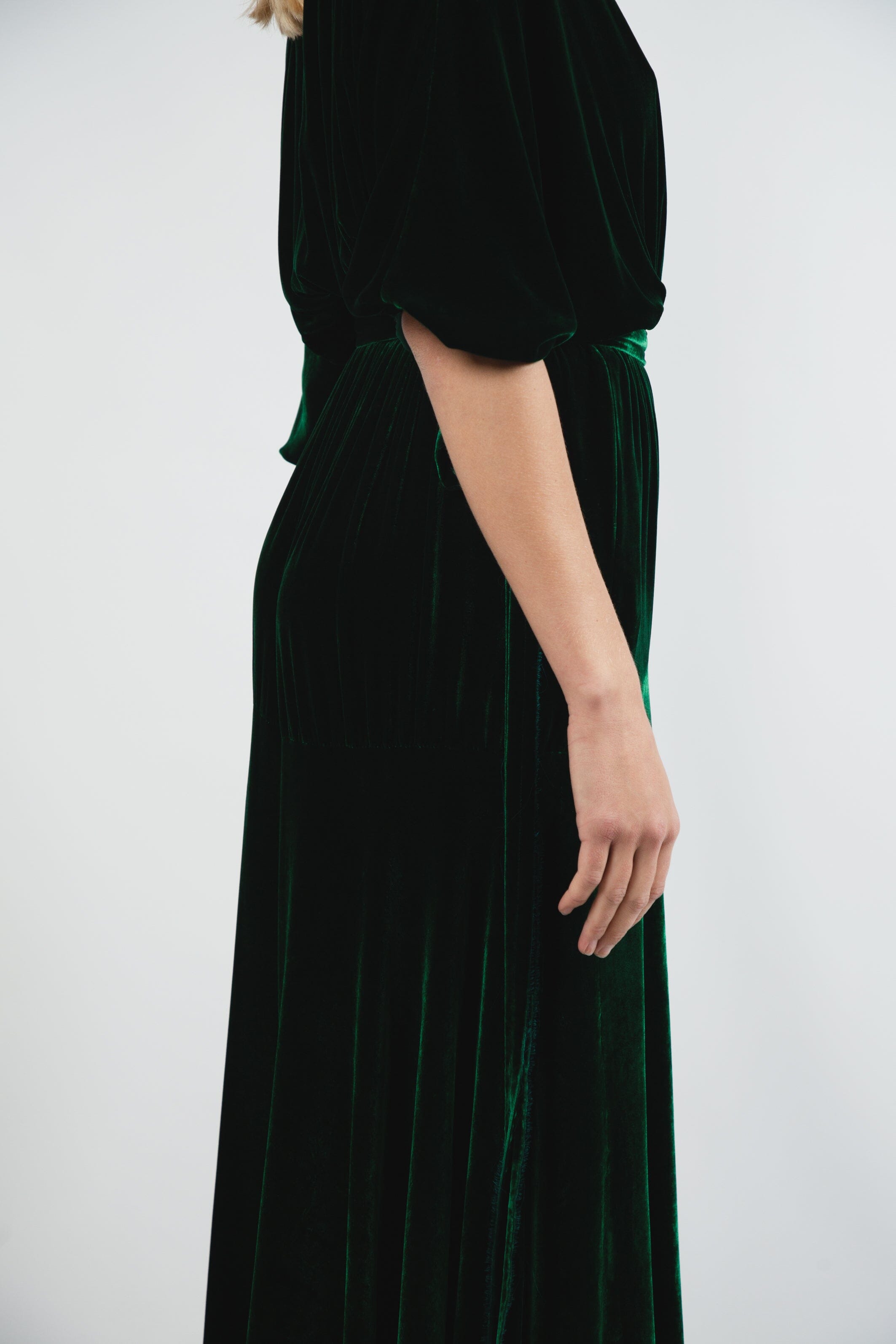  A Burning Fire Velvet Silk Robe Dark Green Product Amoralle