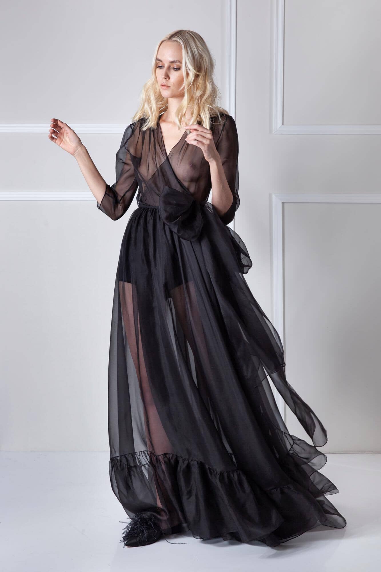  Divine Hour Robe Black Product Amoralle
