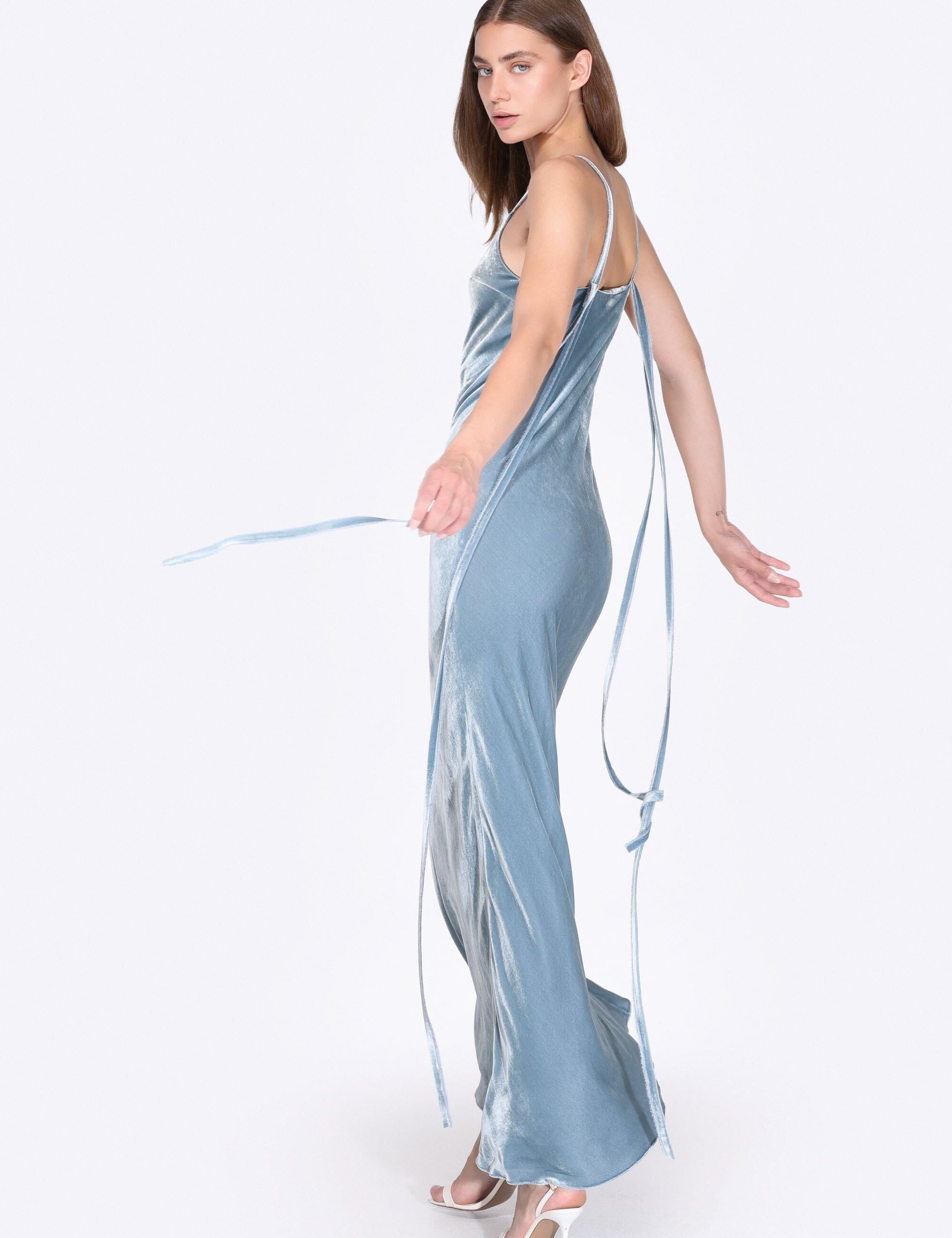  Dreamlike Silk Velvet Slip Product Amoralle