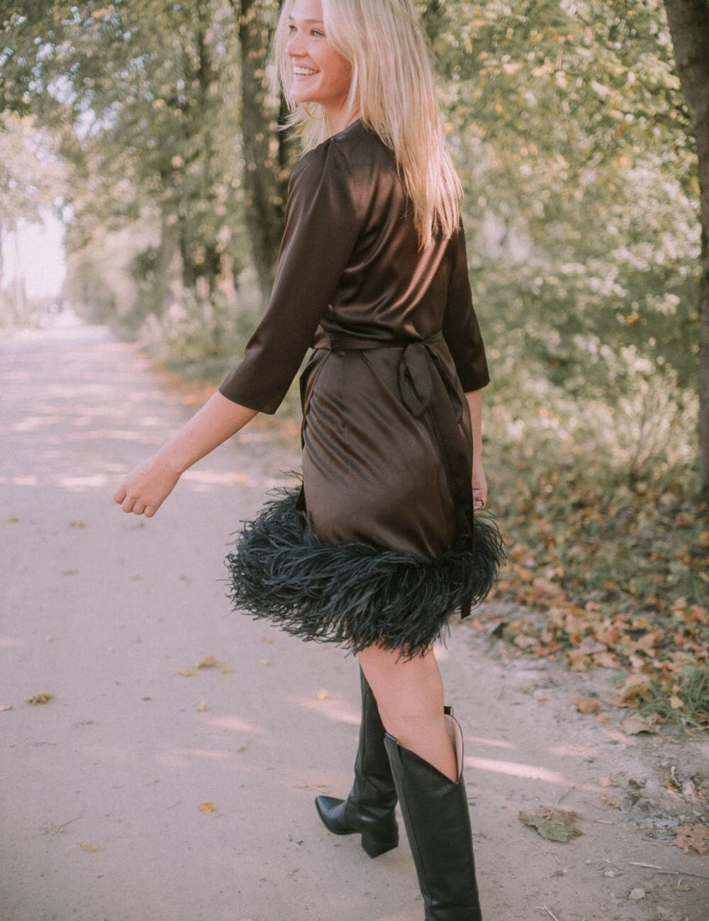  Feathered Kiss Robe Chocolate Amoralle