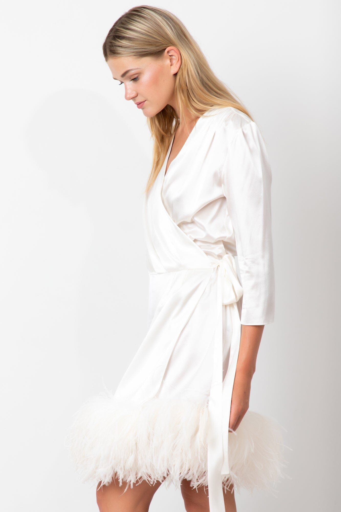  Feathered Kiss Robe Ivory Amoralle