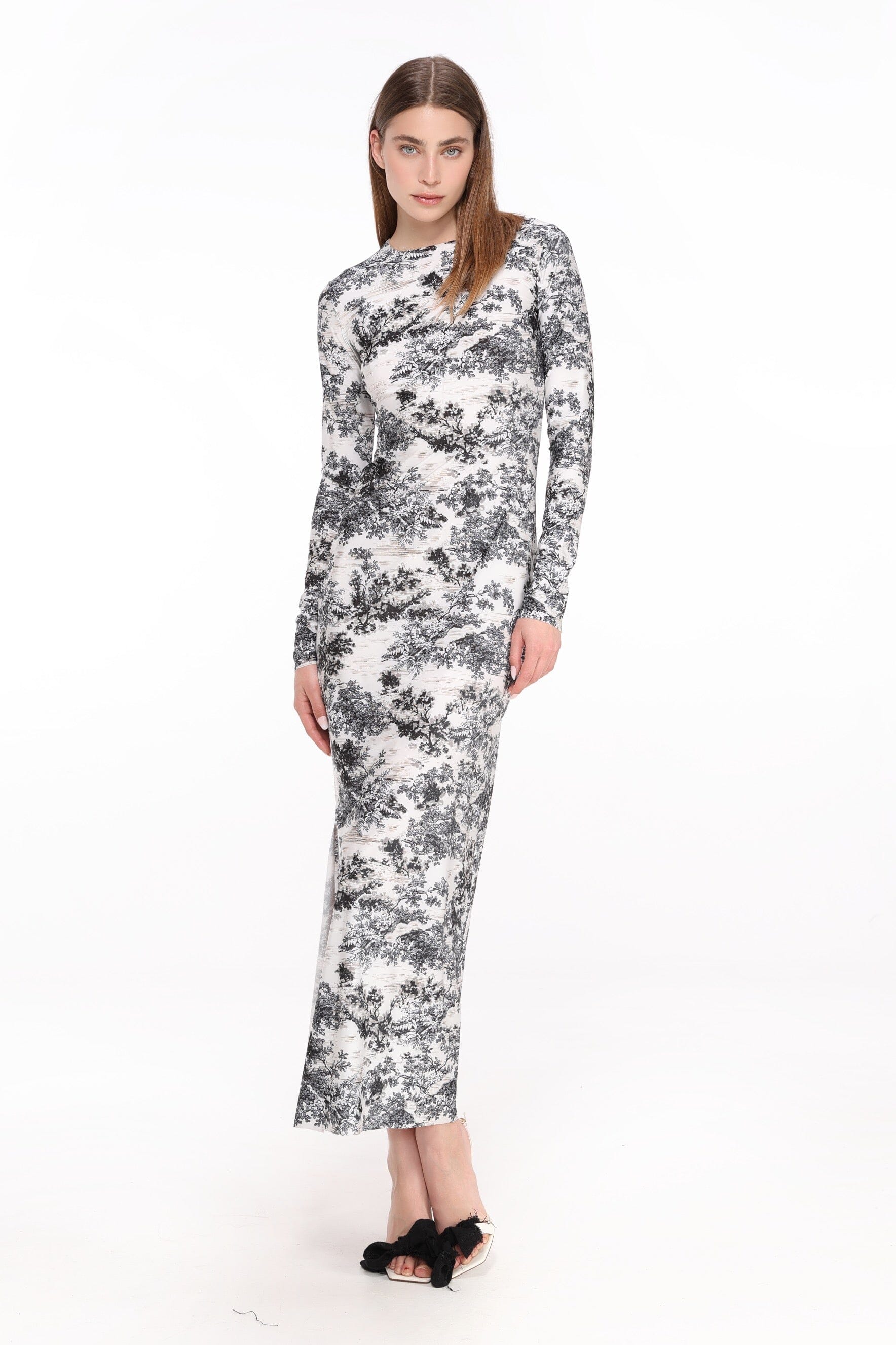  Feminine & Flattering Fit Dress Product Amoralle