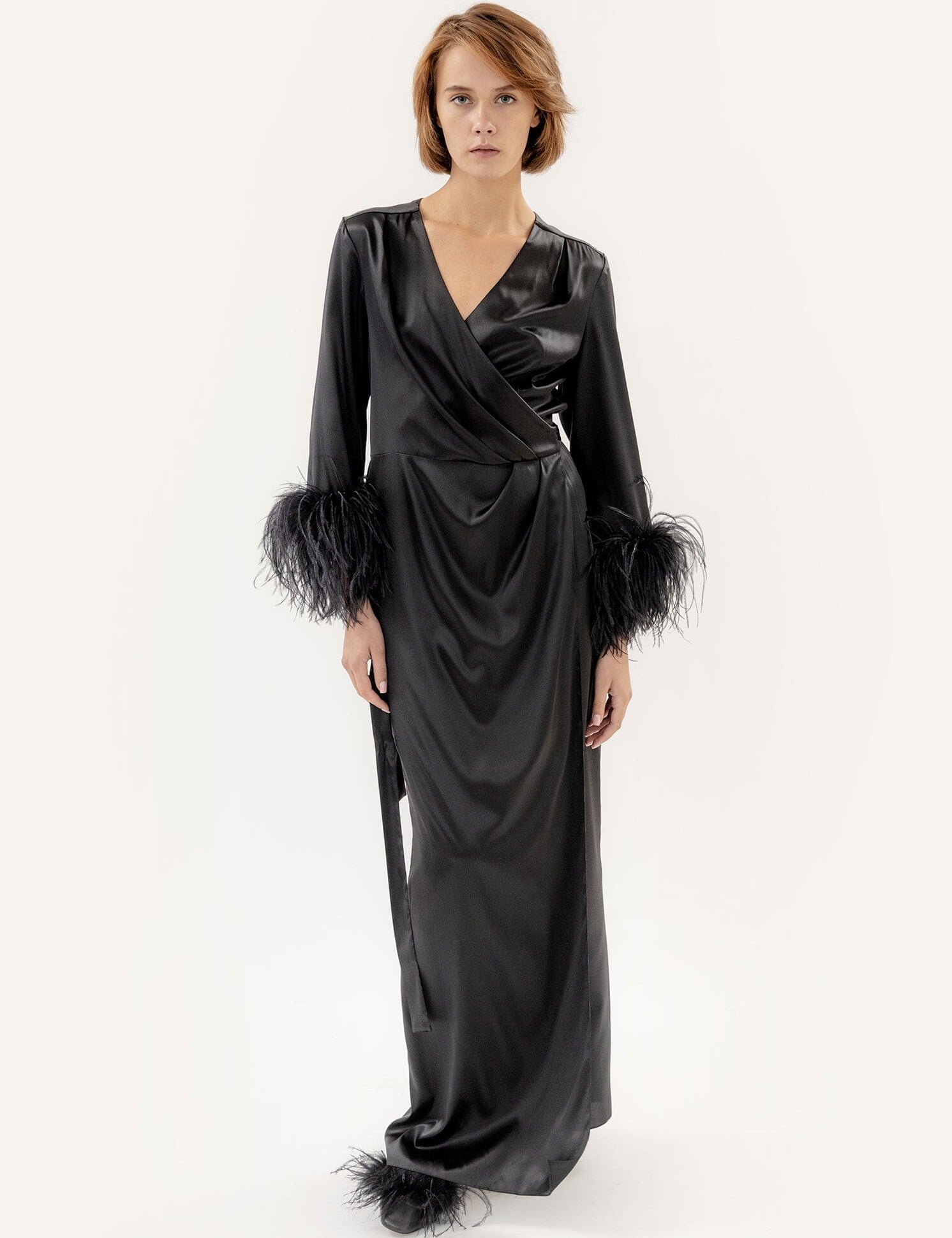  Glimmering Secret Robe Black Amoralle