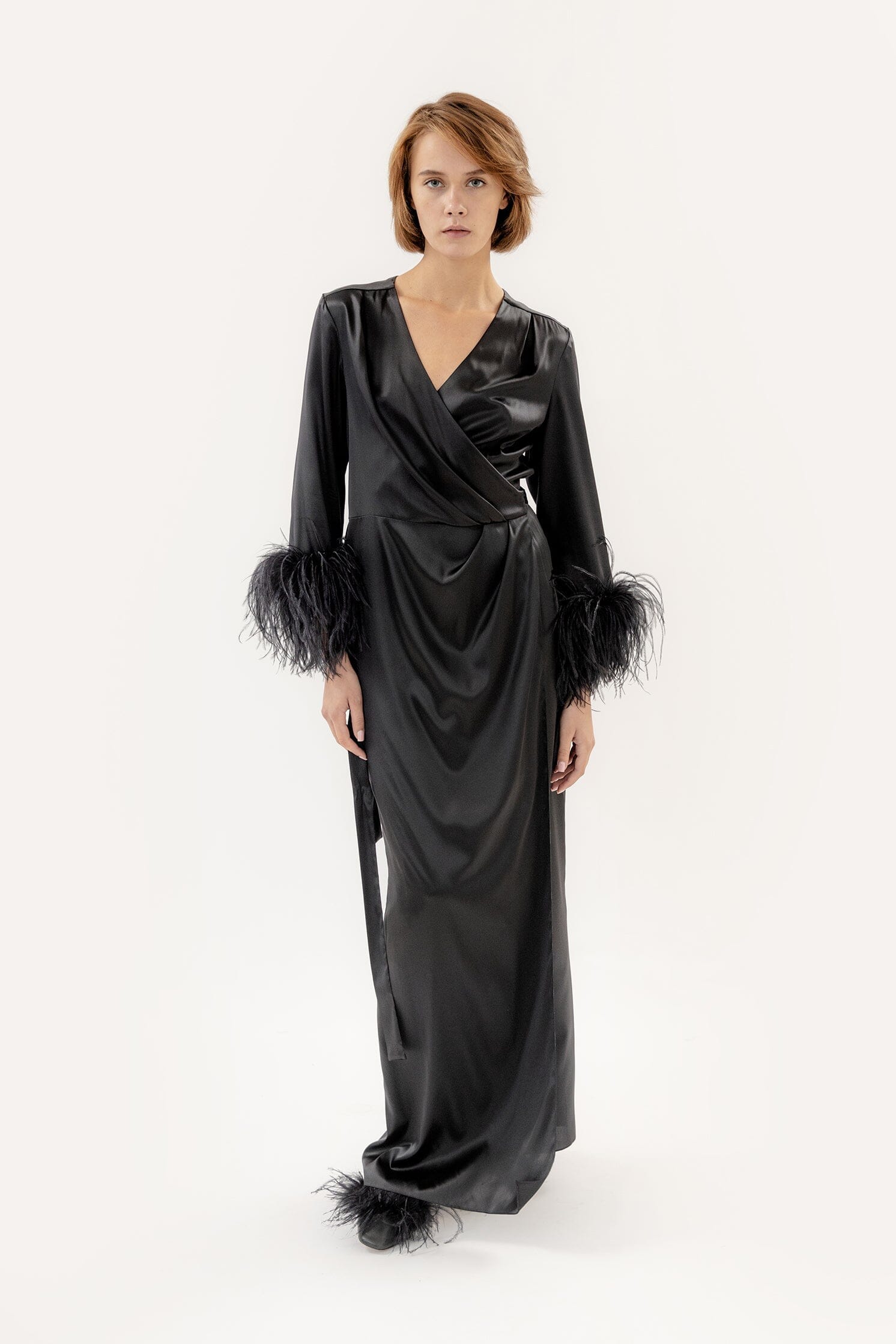  Glimmering Secret Robe Black Amoralle