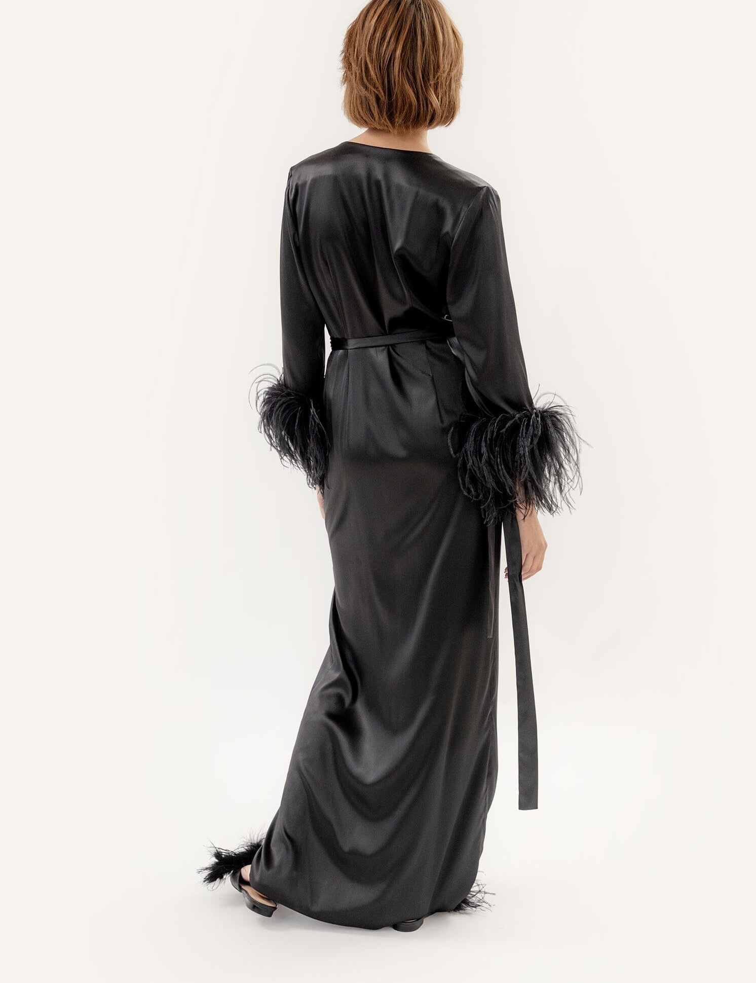  Glimmering Secret Robe Black Amoralle
