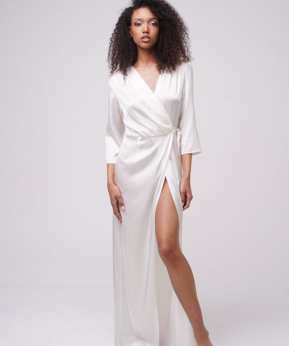 amoralle linen dress RECEIVE A GIFT, WHEN SHOPPING AT AMORALLE STORE Special gift to each linen garment purchase at Amoralle Riga store on 33 Brivibas Street! Beautiful linen dresses, suits, skirts, trousers & more! *Offer