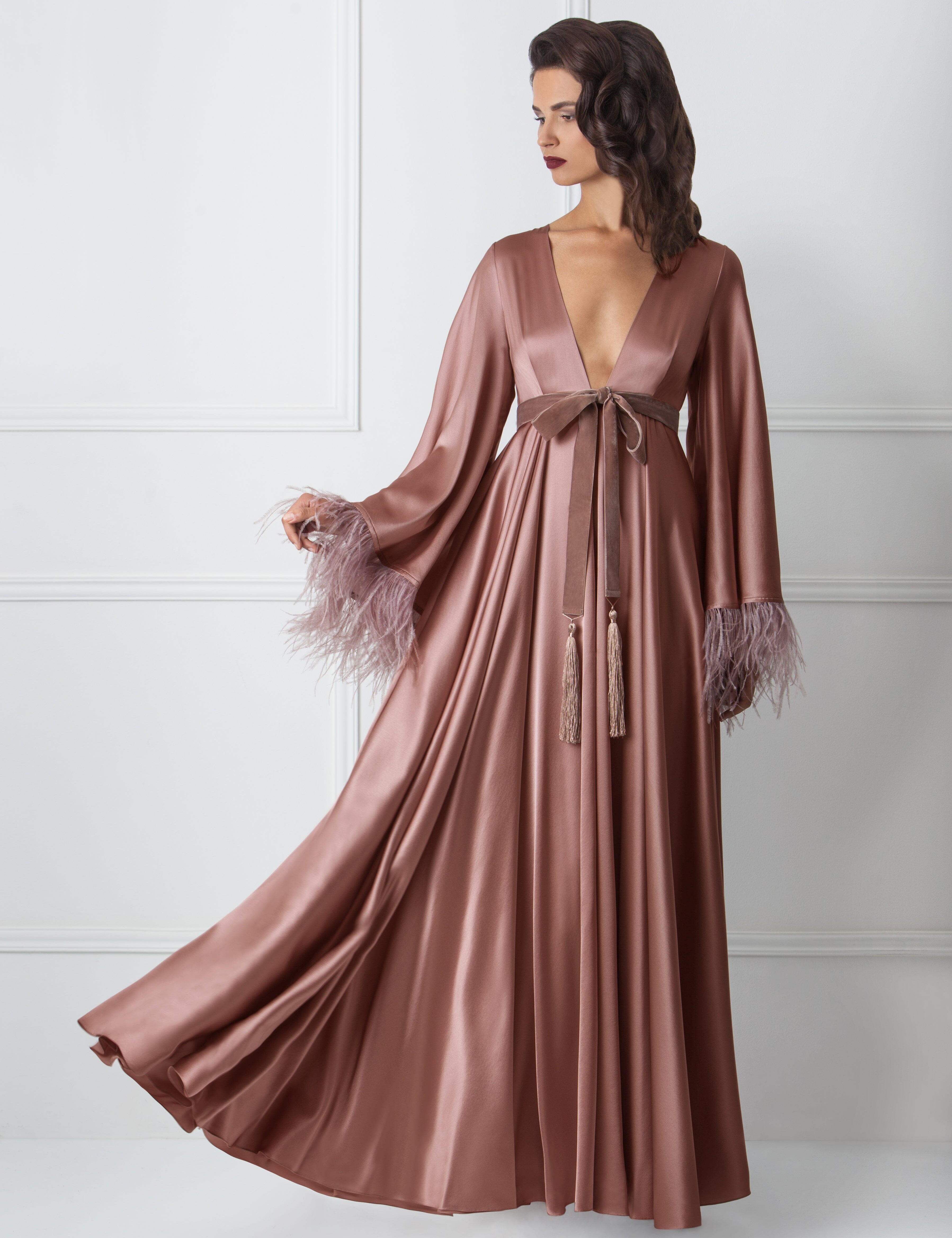  Je T’embrasse Robe Dark Powder Amoralle