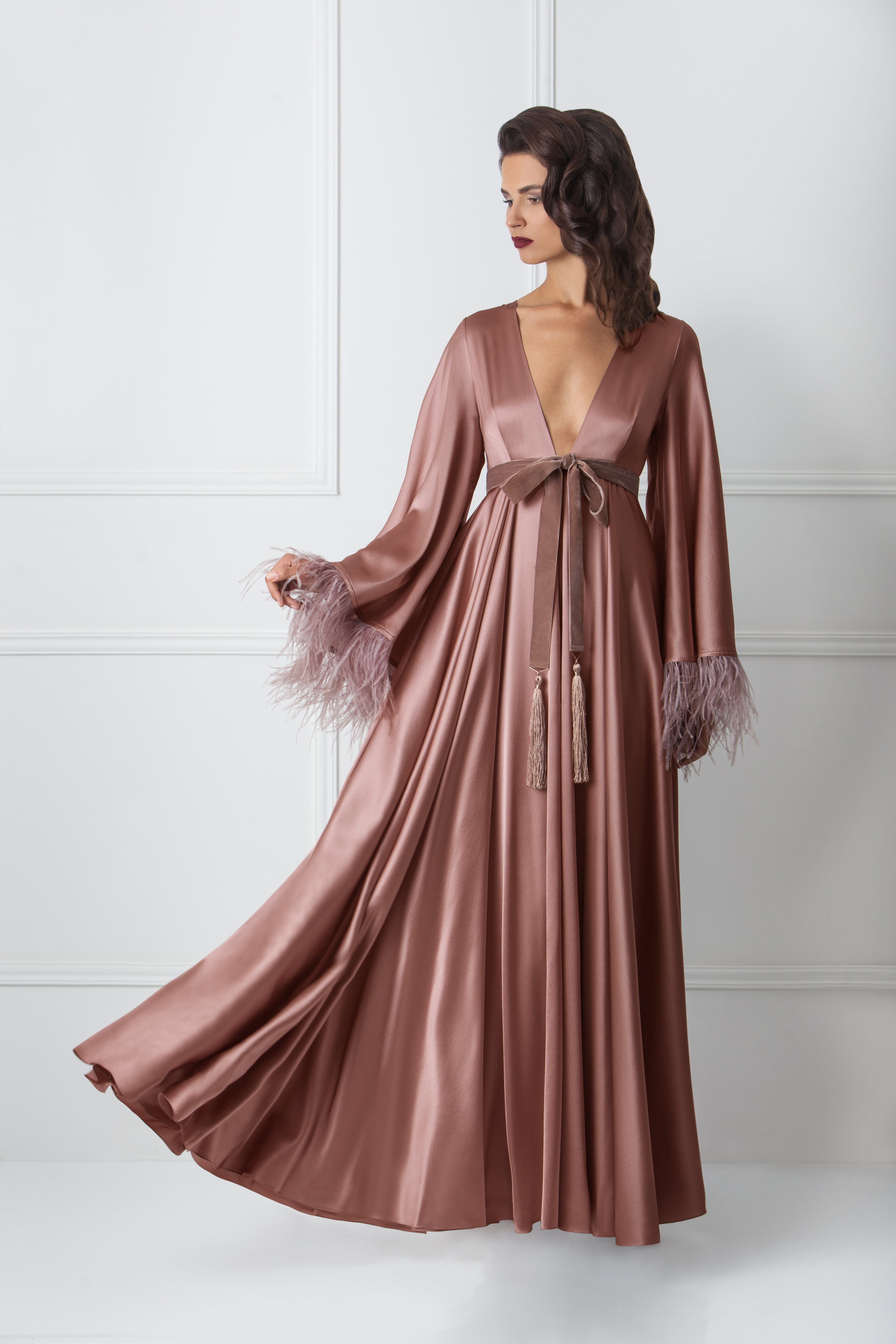  Je T’embrasse Robe Dark Powder Amoralle