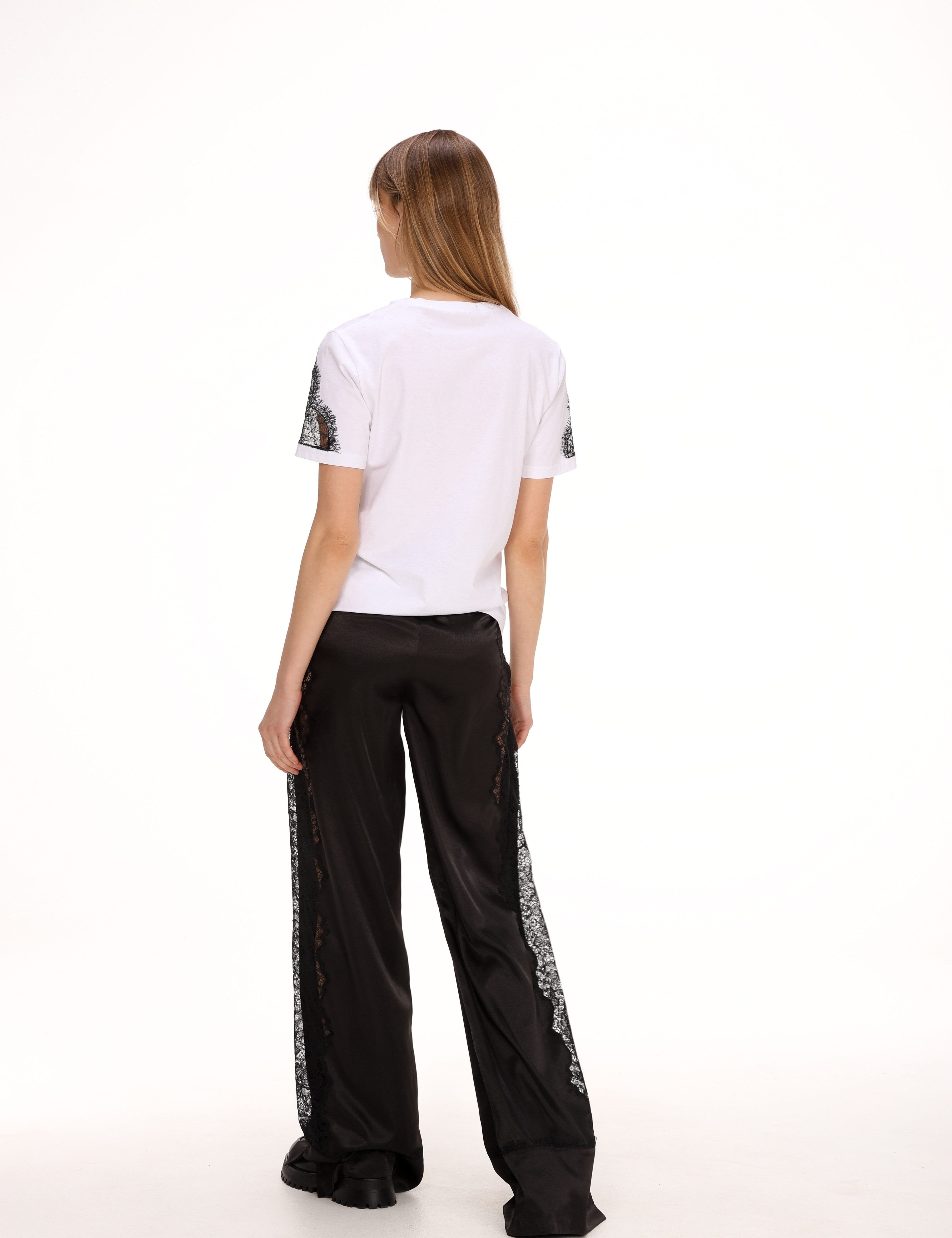 Lace Detail T-shirt Product Amoralle