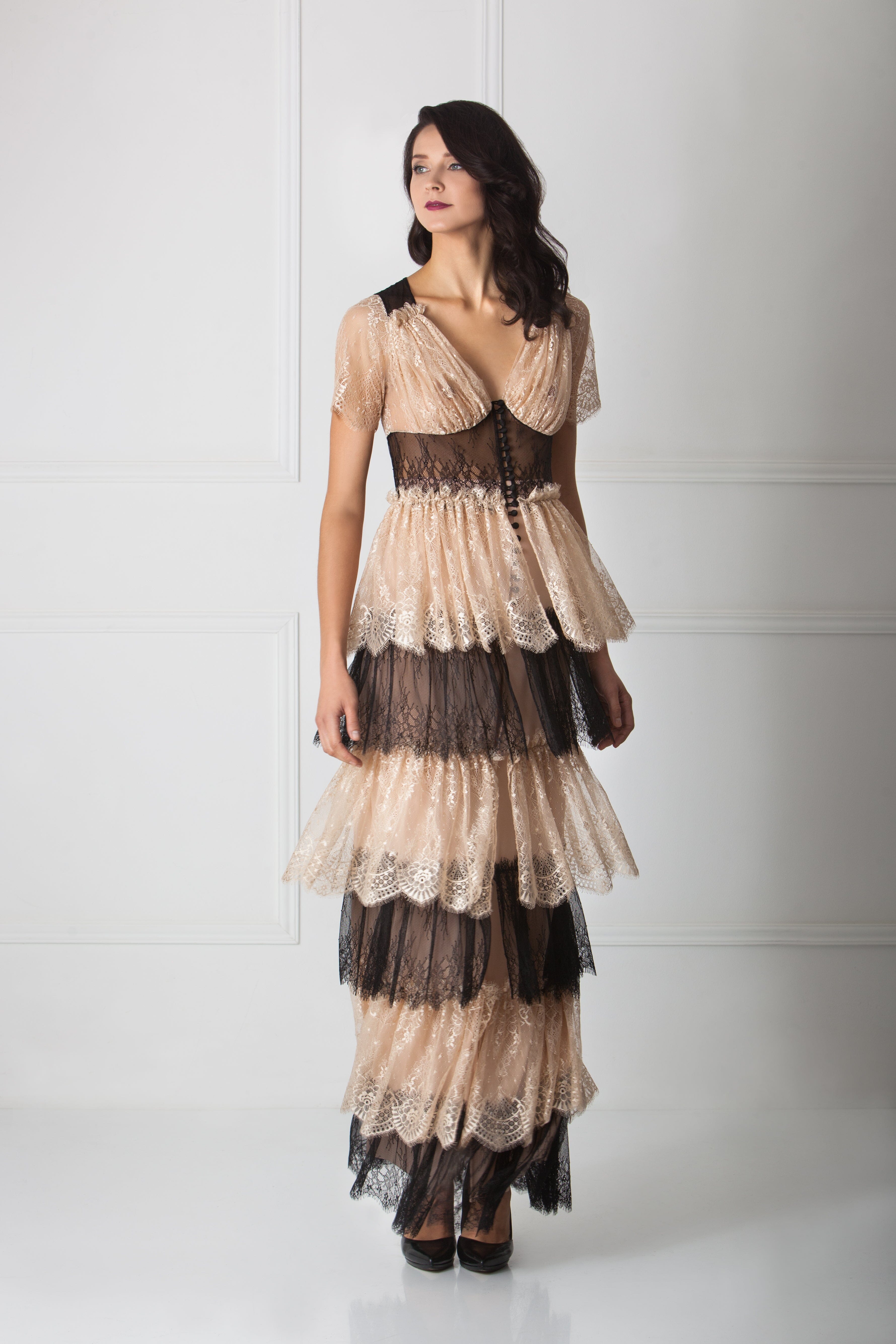  Loveful Lace Gown Product Amoralle