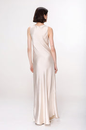  Minimal & Elegant Dress Product Amoralle