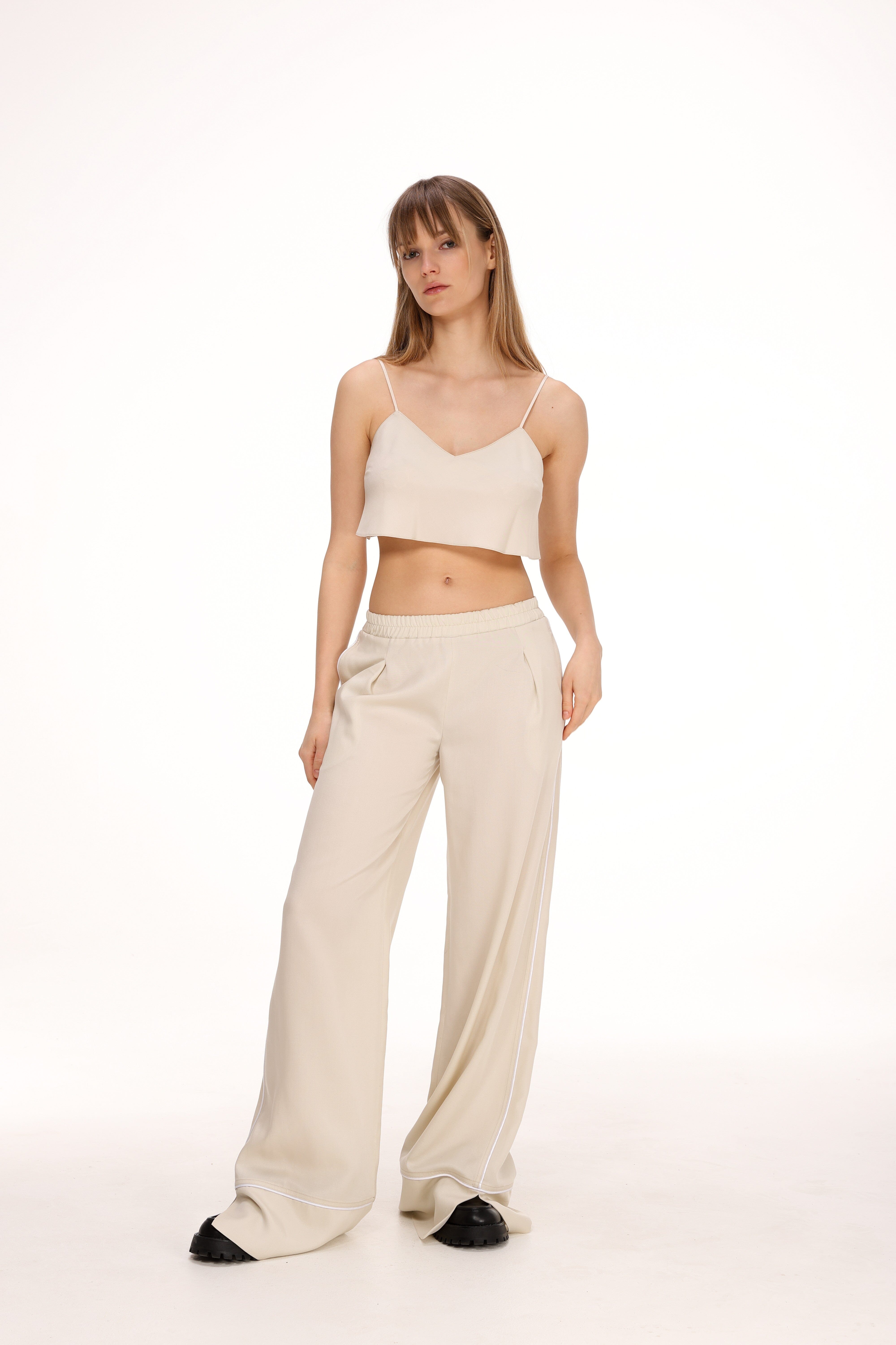  Pants with Slit in White Amoralle