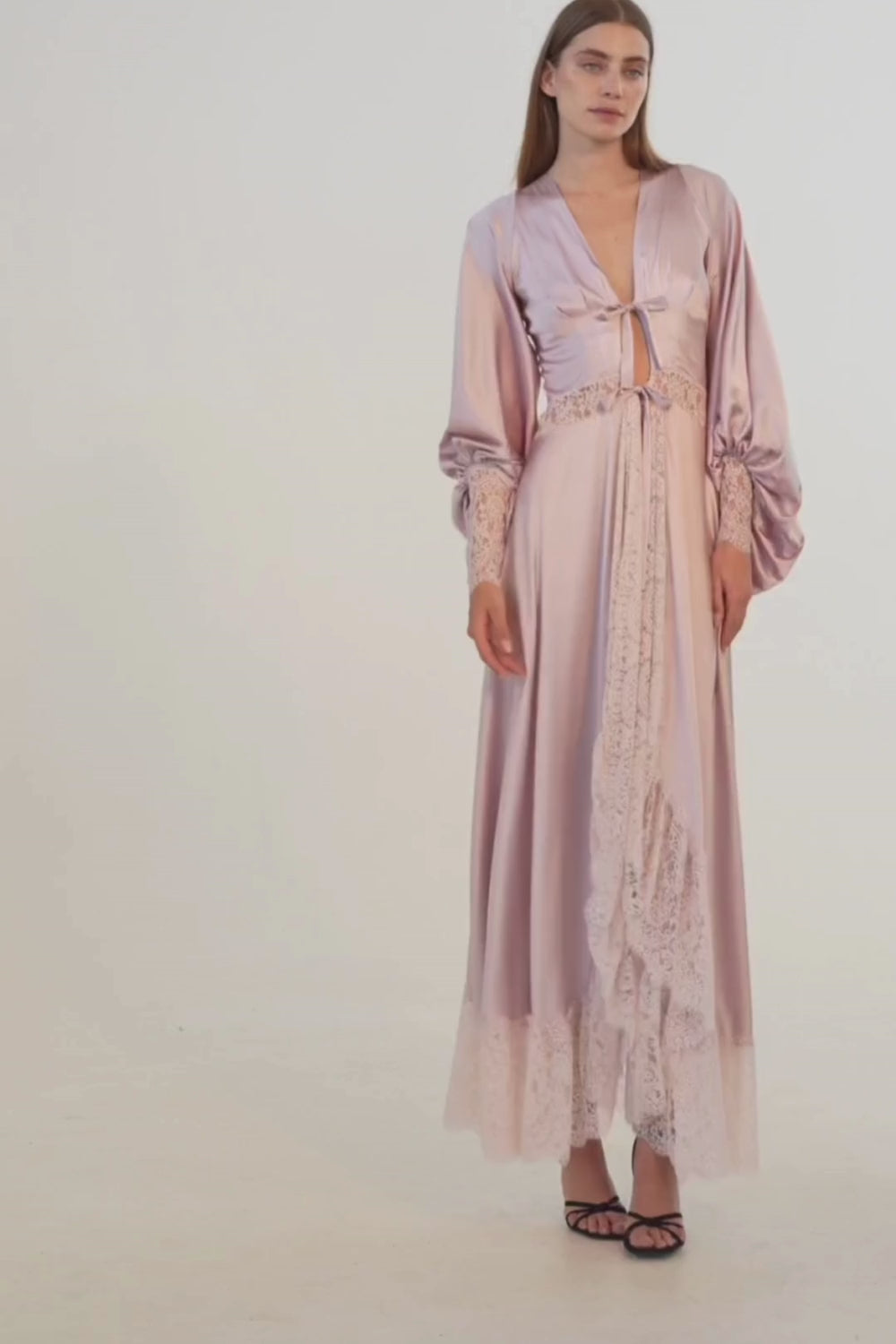 Lily Dream Robe Product Amoralle