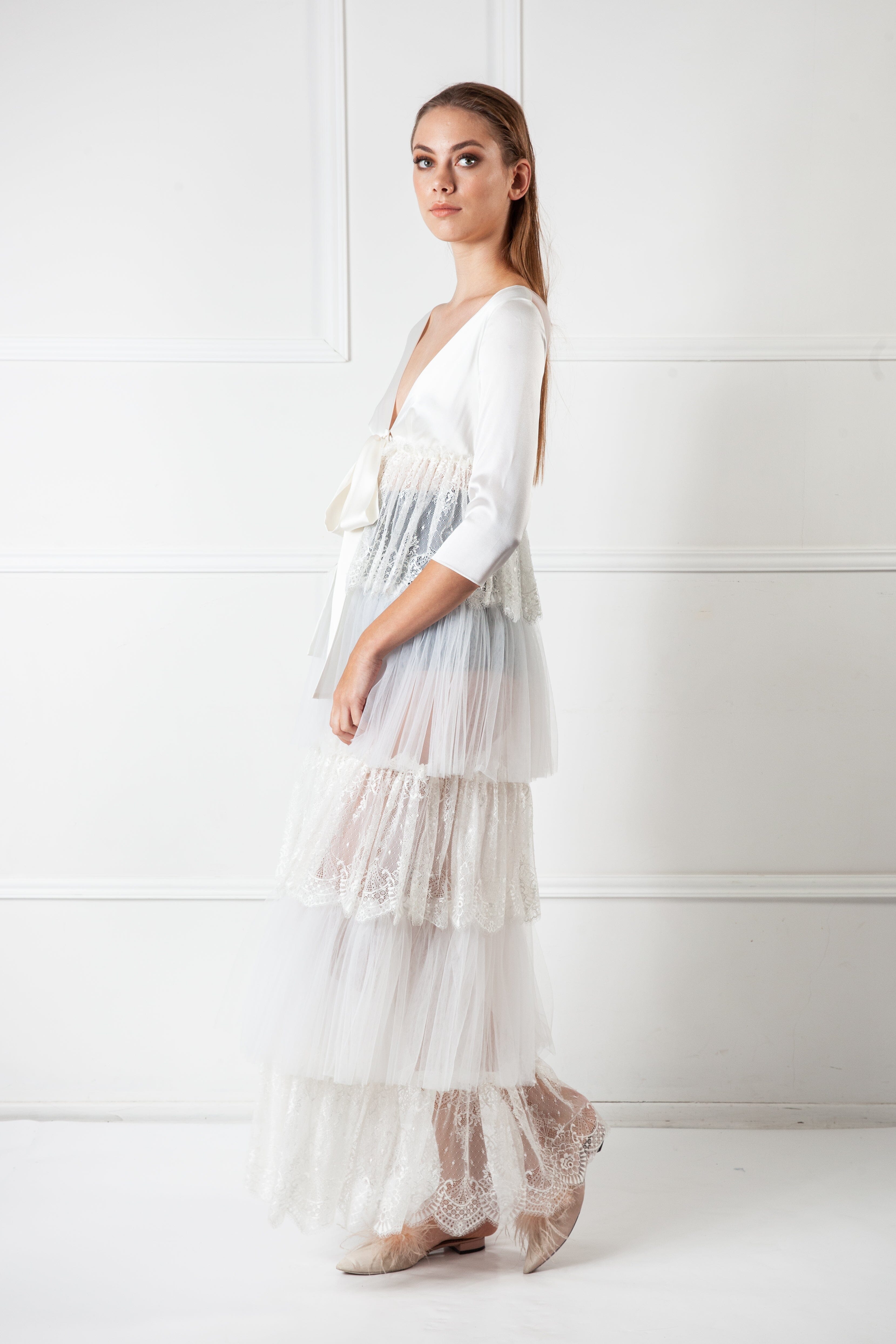  Shadow Bloom Robe Ivory Amoralle