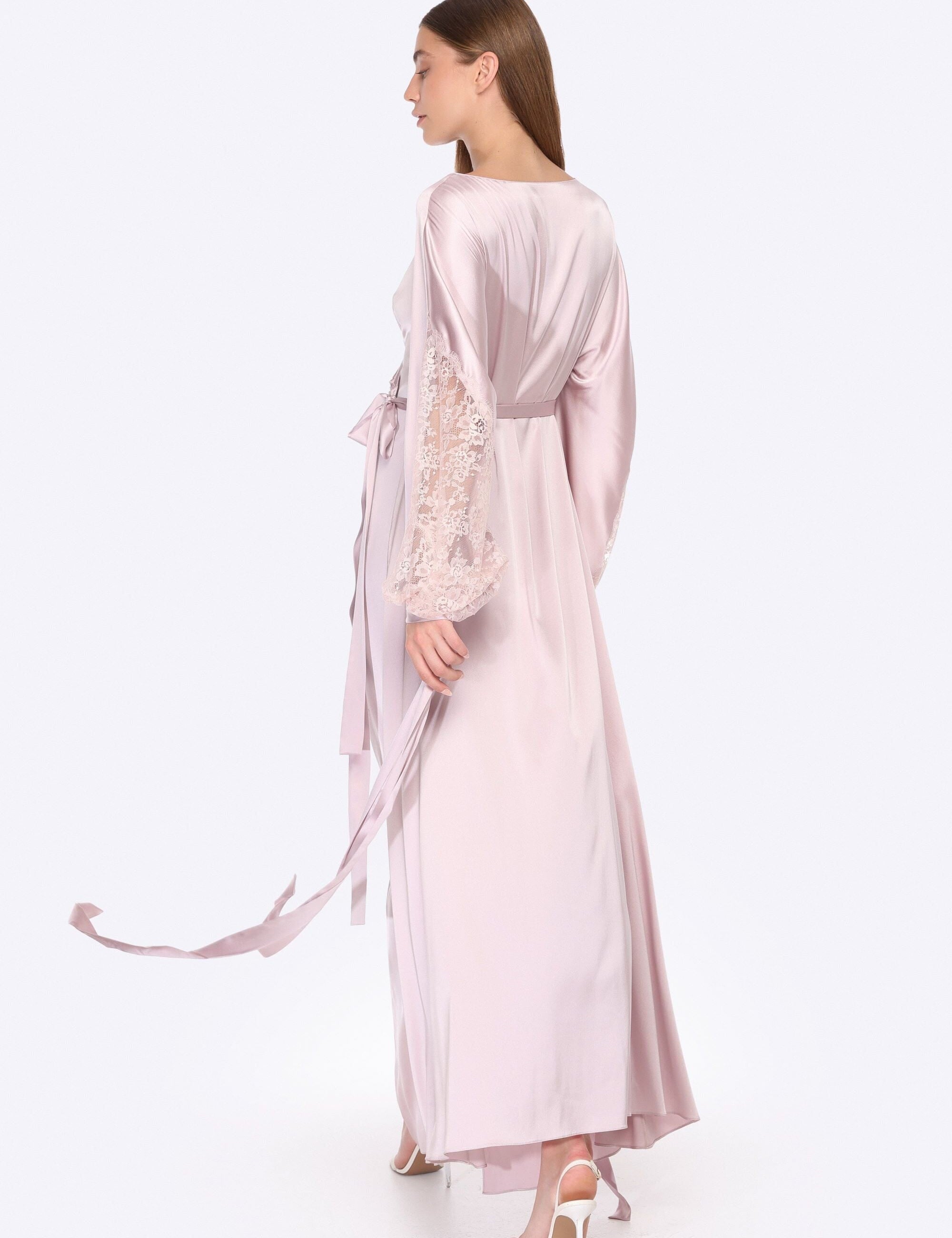  Silhouette of Seduction Robe Product Amoralle
