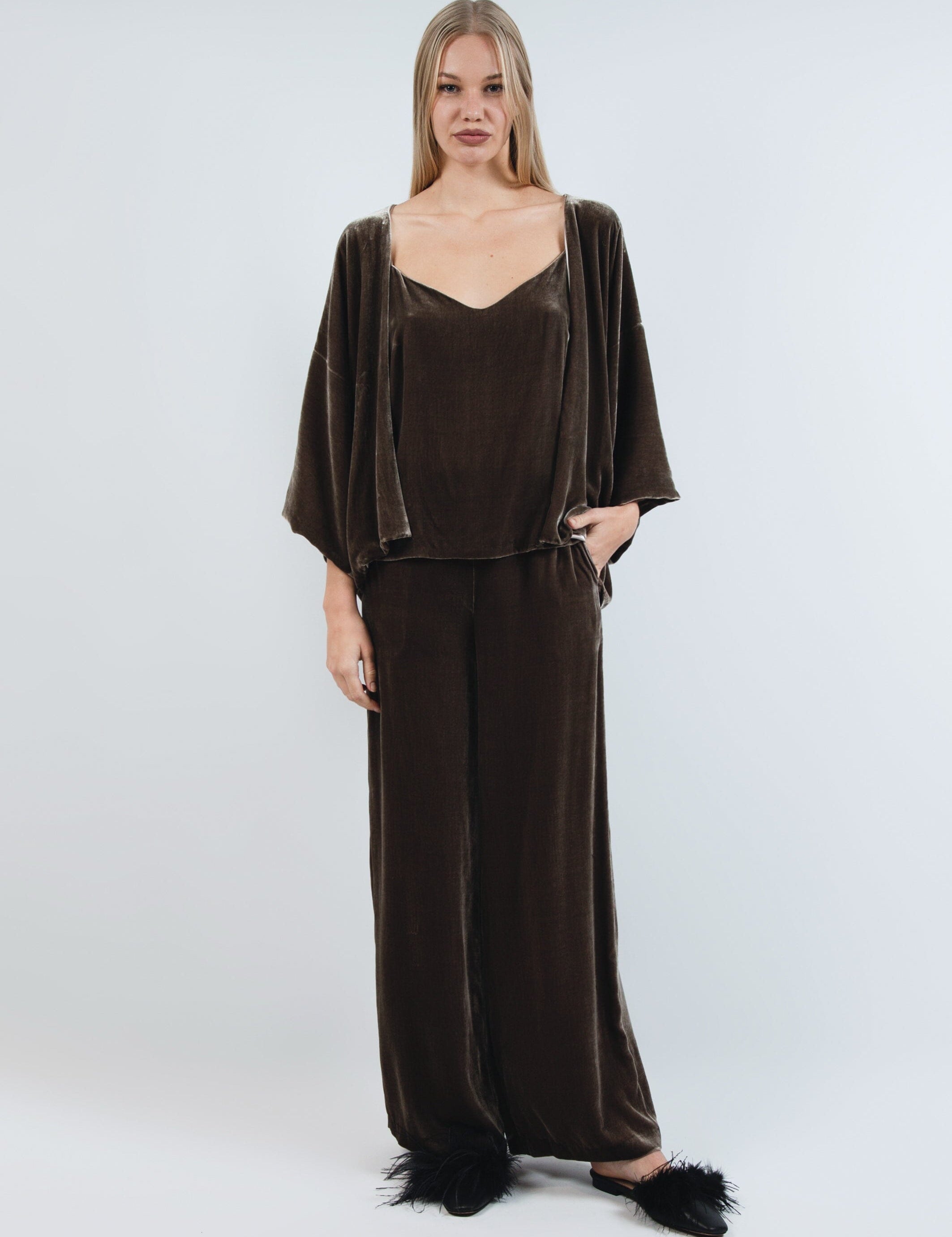  Silk Velvet Smile Maxi Set Mocha Product Amoralle