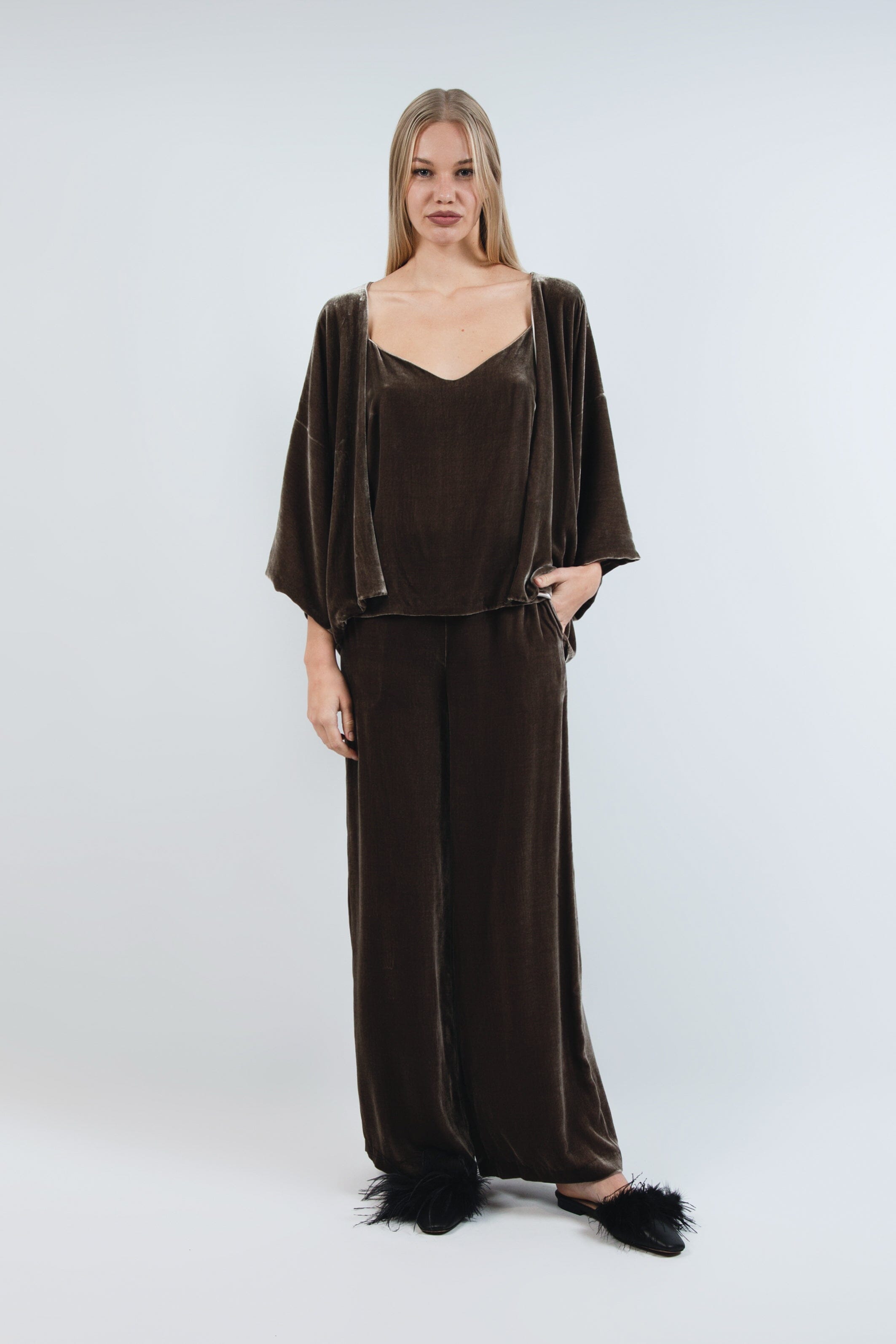  Silk Velvet Smile Maxi Set Mocha Product Amoralle