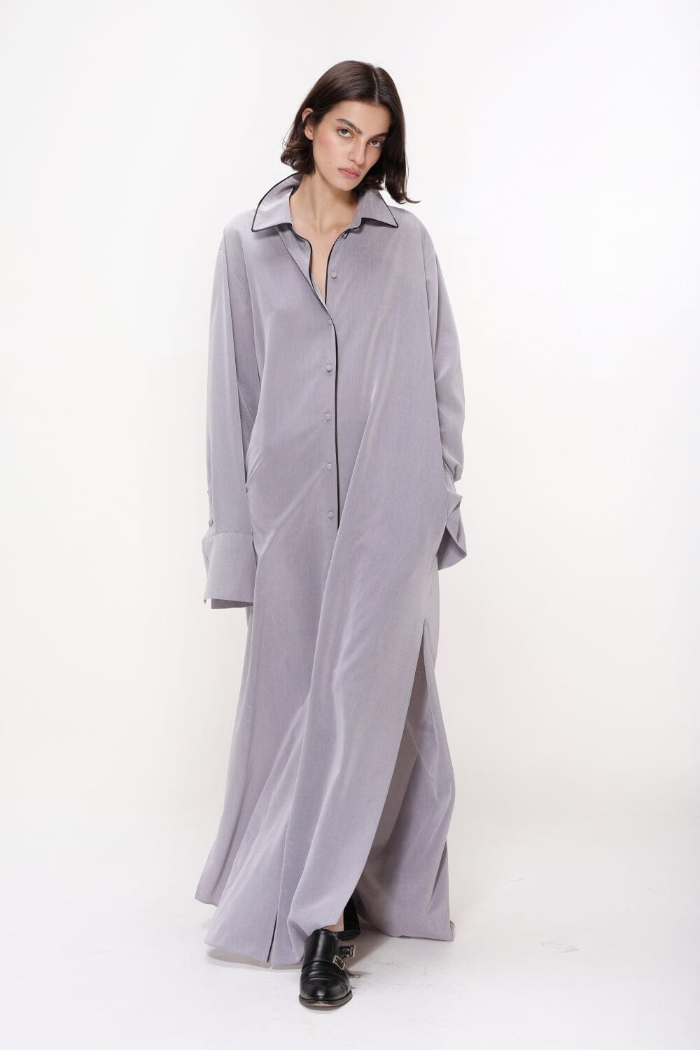  Stylish and Versatile Button-Down Shirt Product Amoralle