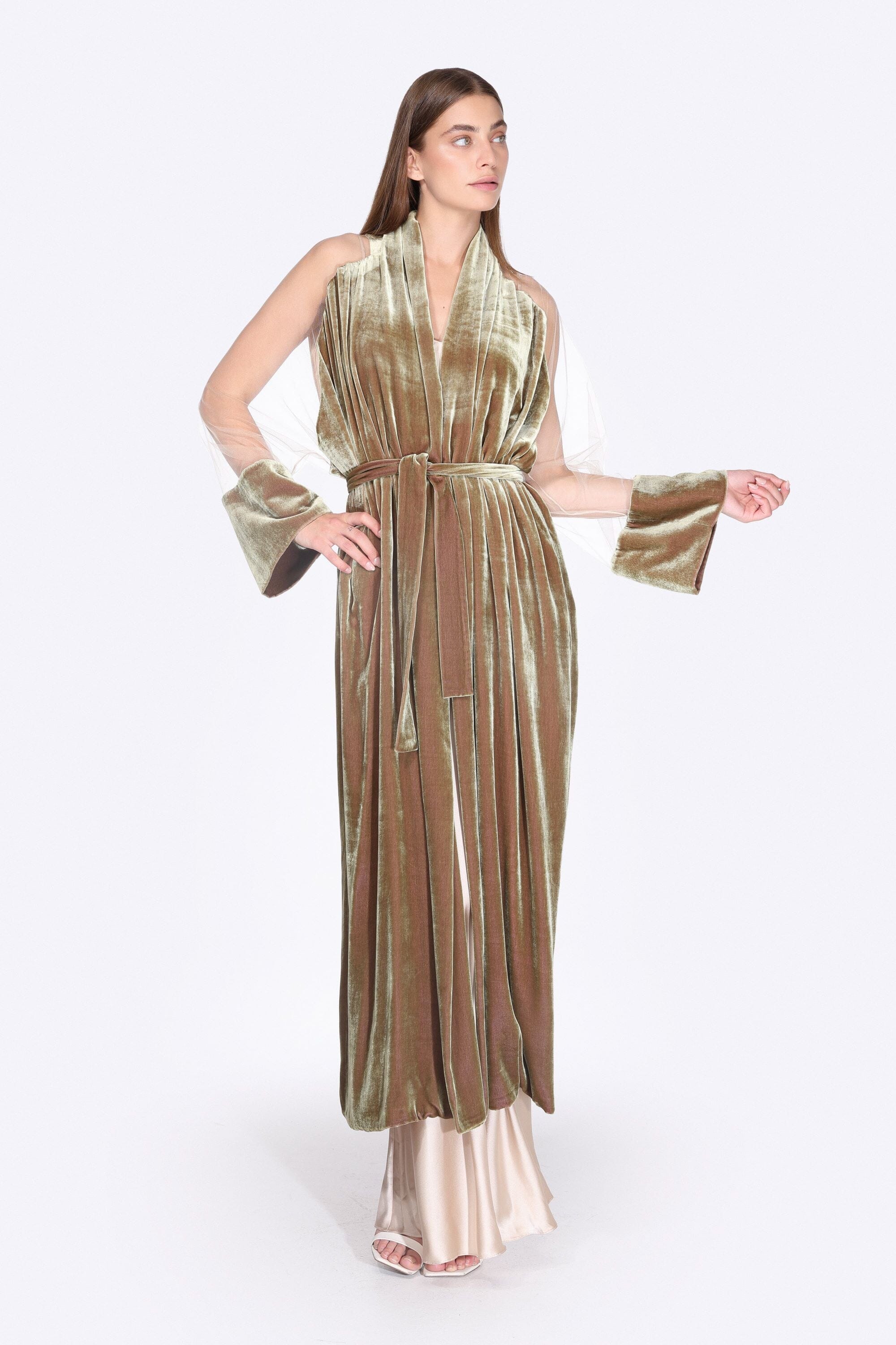  The Velvet Hour Kimono & Robe Amoralle