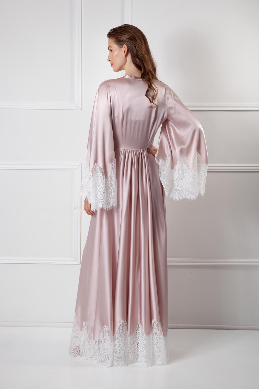  Faithfully yours robe Amoralle