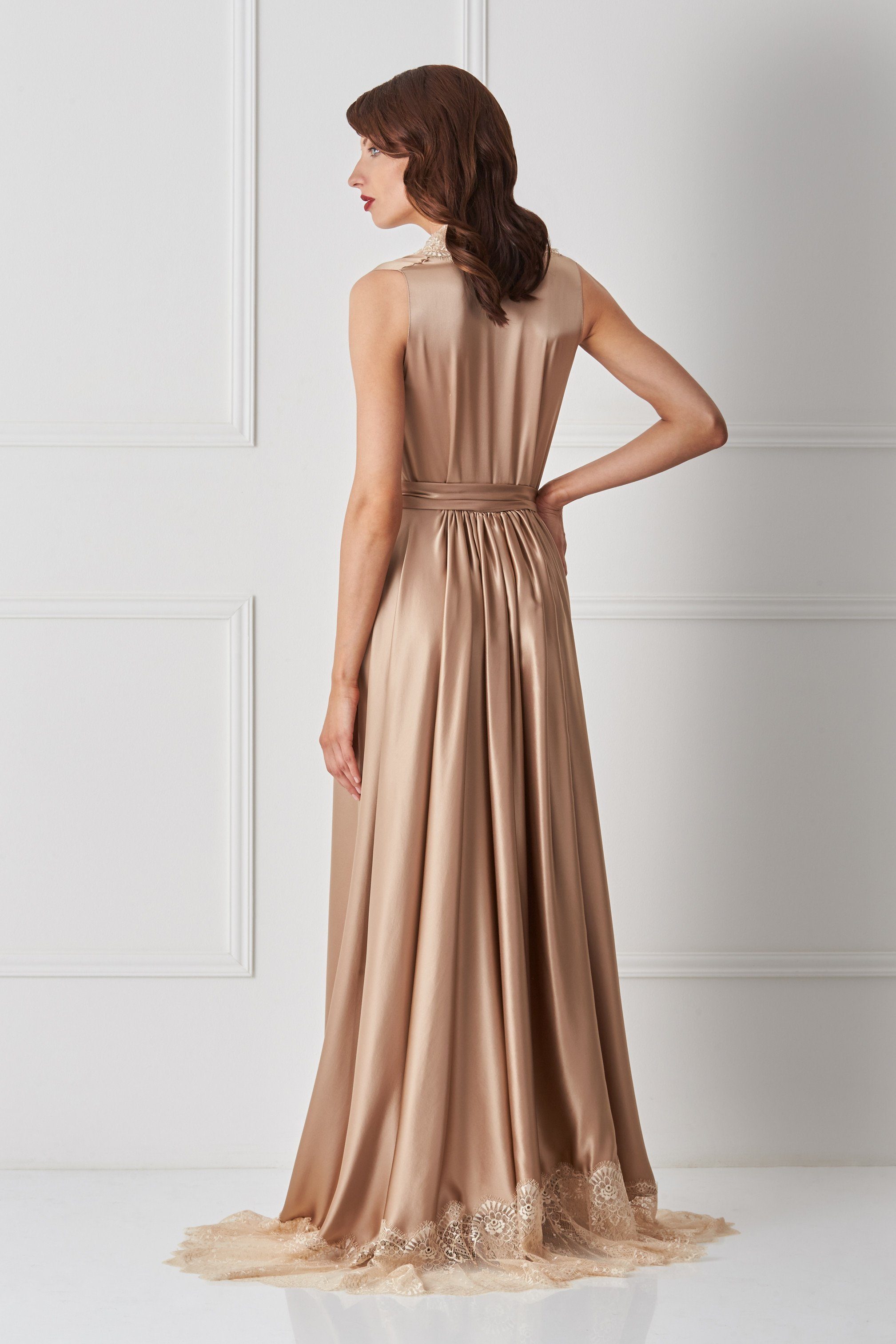  FANCY GOWN Gown Amoralle