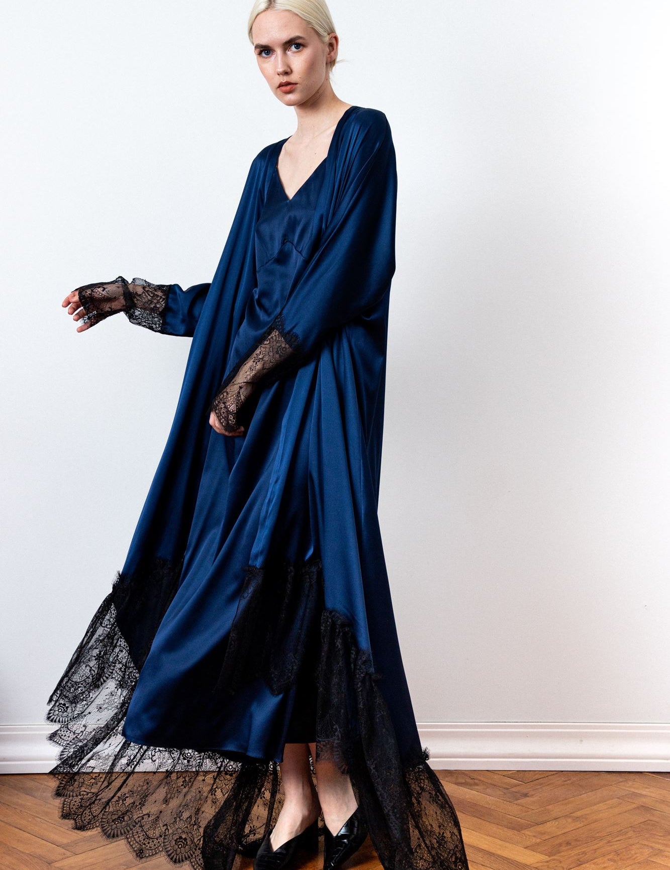  Glossy Gown Amoralle