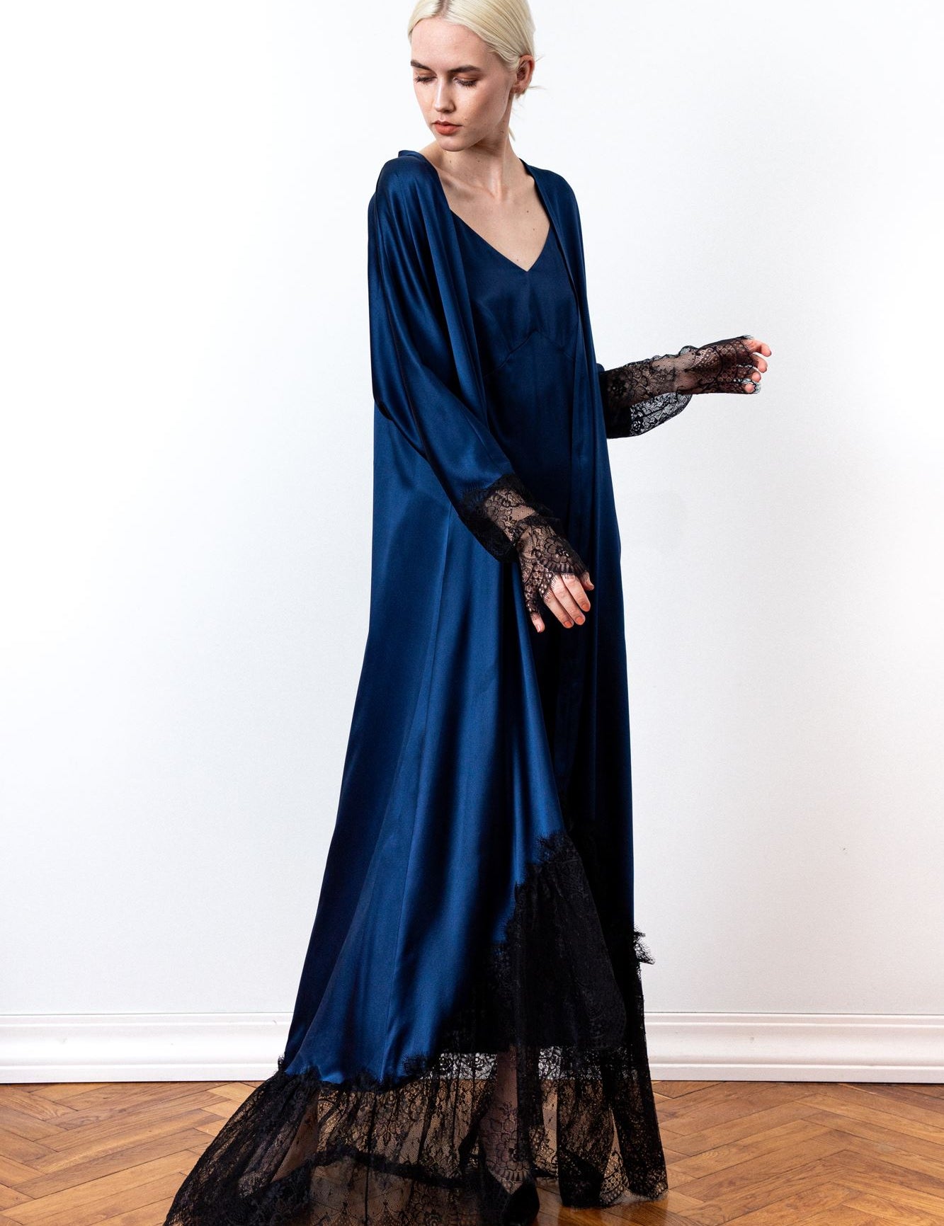  Glossy Gown Amoralle